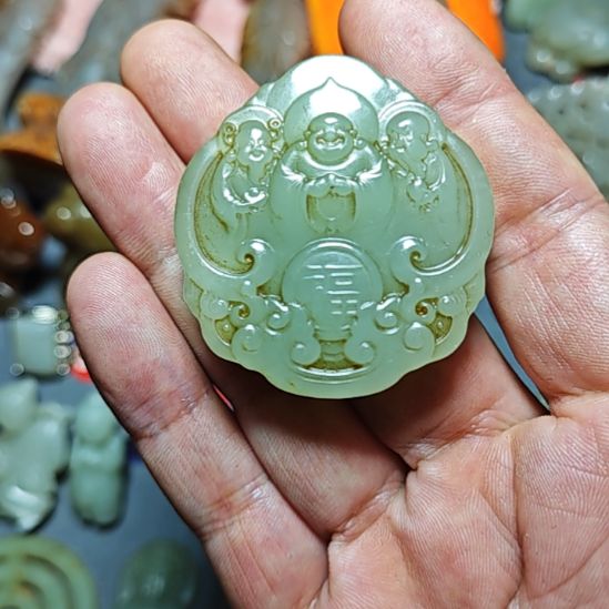 颈饰未镶嵌和田玉