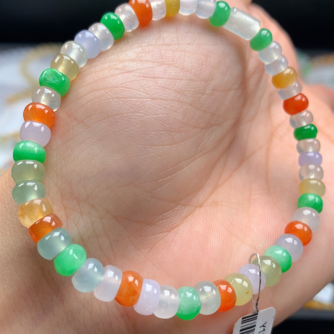 未镶嵌翡翠手链卡