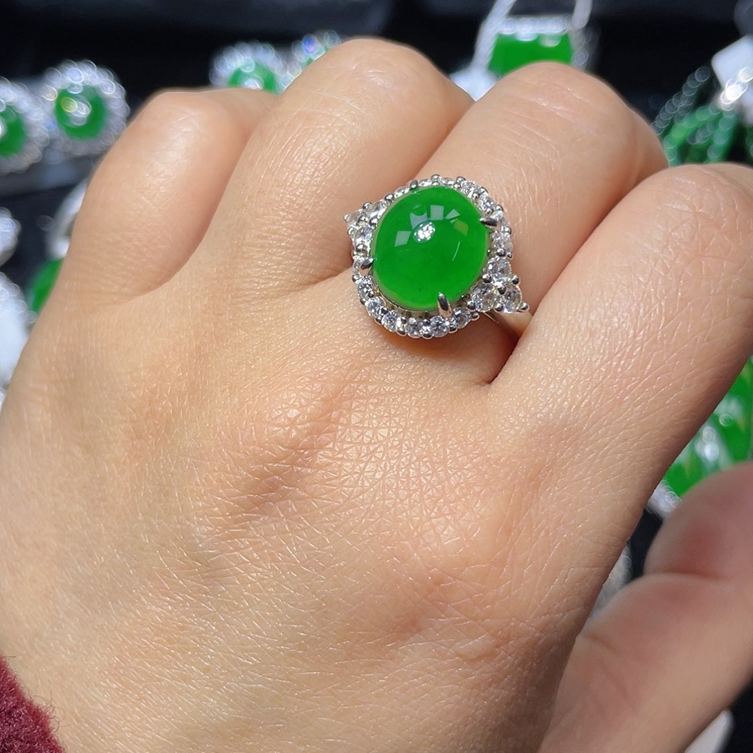 翡翠颈饰银S925镶嵌翡翠