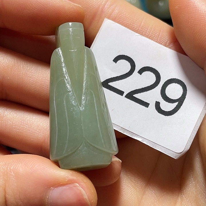 和田玉颈饰未镶嵌依*