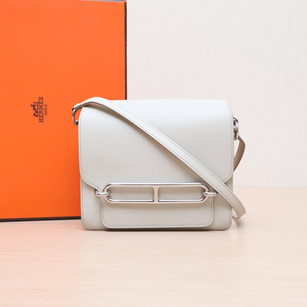 95新 Hermes/爱马仕 小花6枫猪鼻子 19 冰川白 EC皮 C刻 银扣包