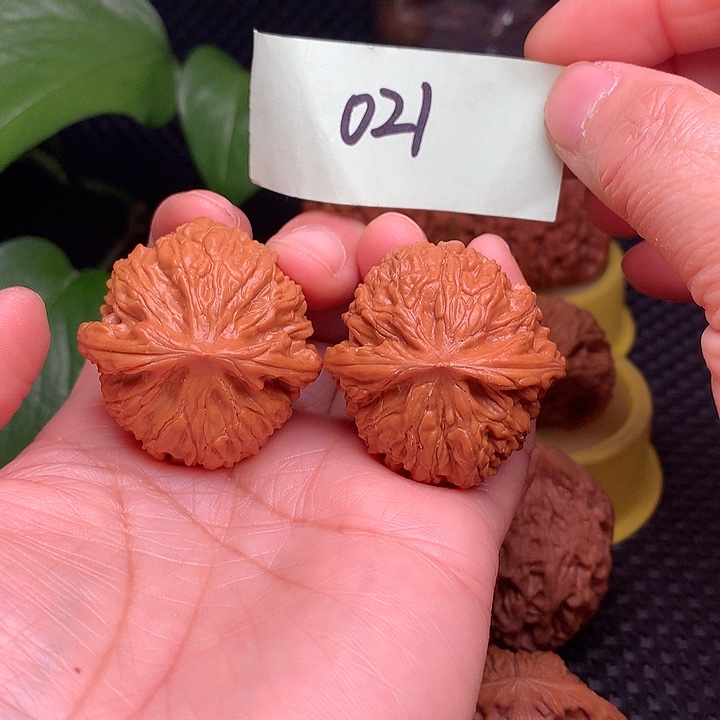 【闪购商品】把件文玩核桃文山021