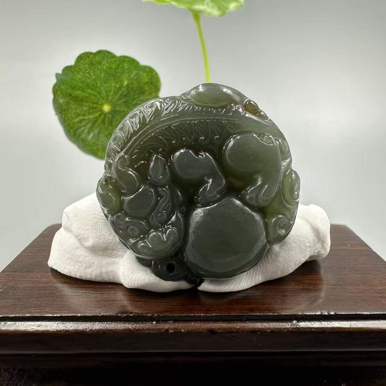 A0168 和田玉吊坠 HS2306531