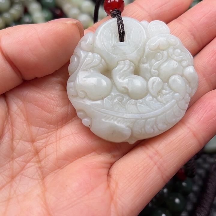 和田玉颈饰未镶嵌