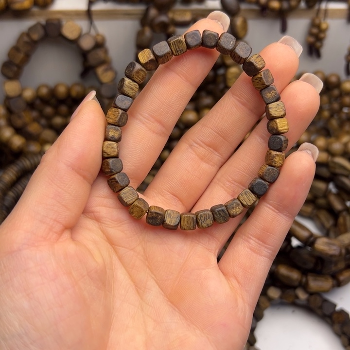 沉香沉香碎屑种植奇楠沉水浮 卡05，3.6克