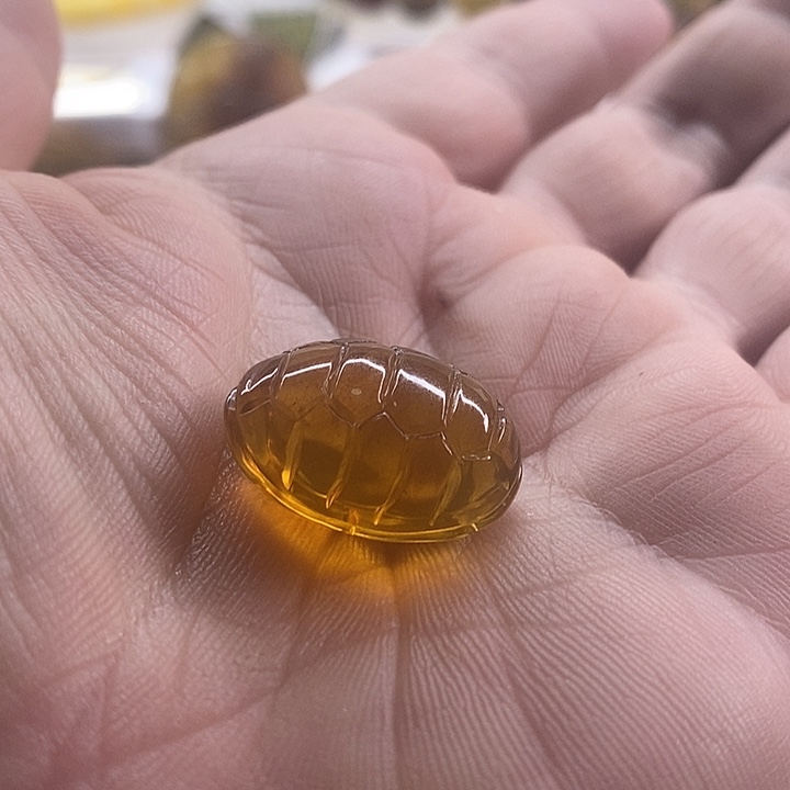 未镶嵌琥珀裸石富甲