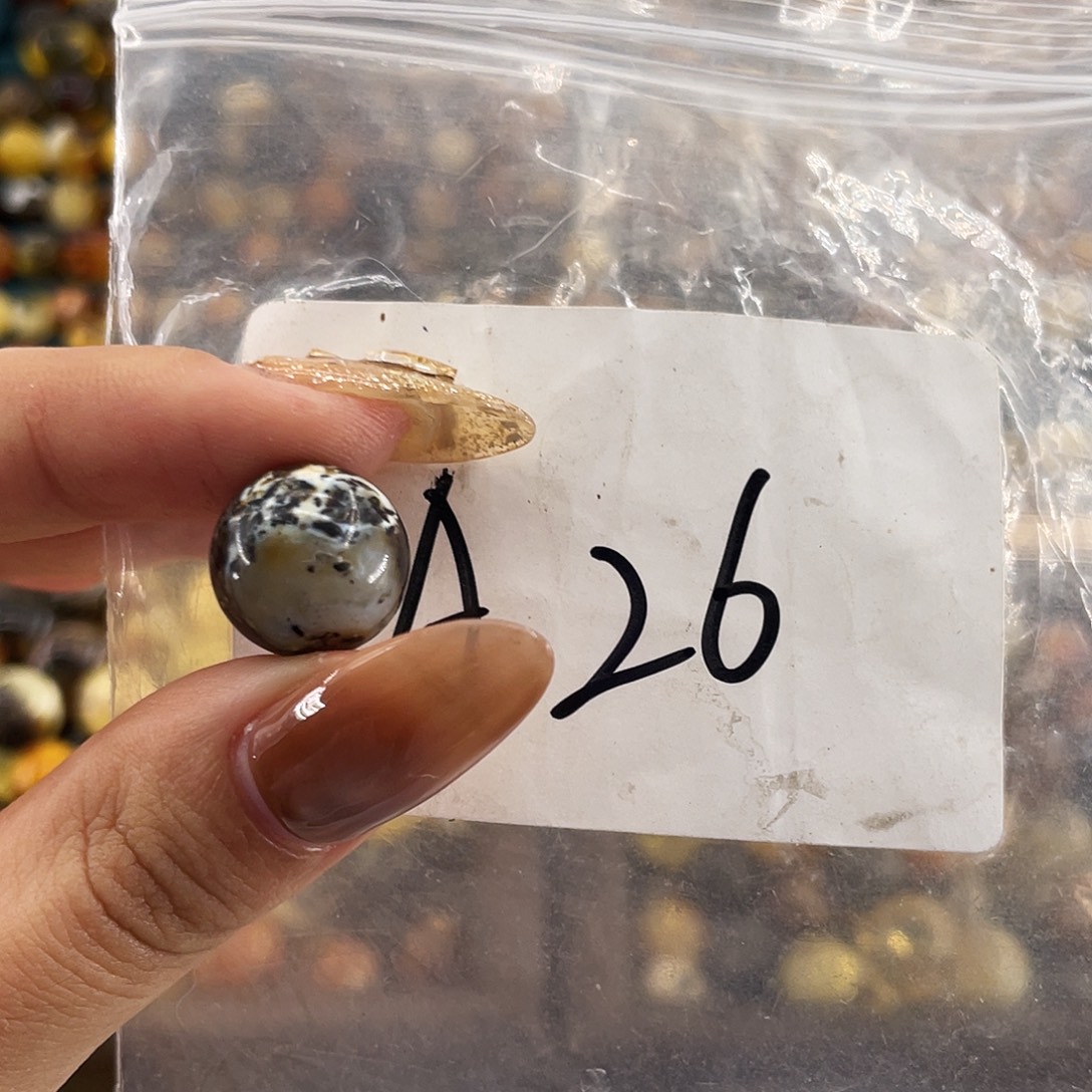 琥珀未镶嵌裸石14福利