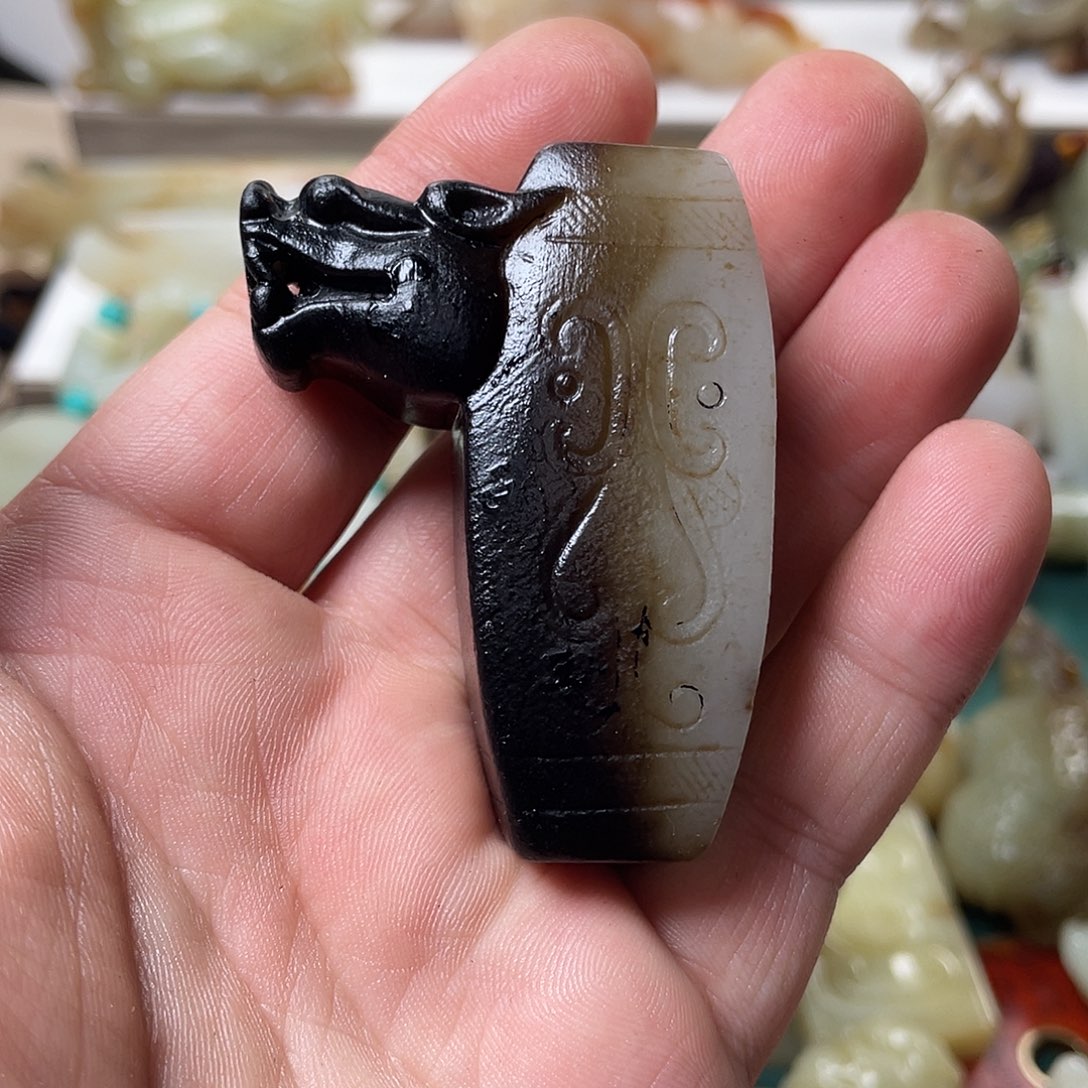 心***忍和田玉未镶嵌颈饰