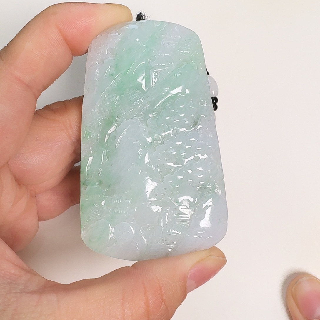 翡翠颈饰未镶嵌山水牌