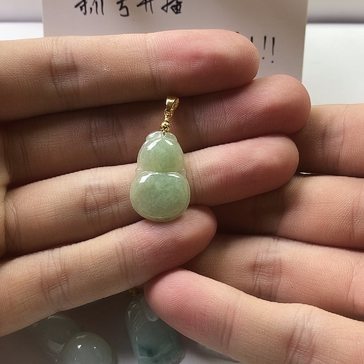 翡翠未镶嵌颈饰天然缅甸a货翡翠