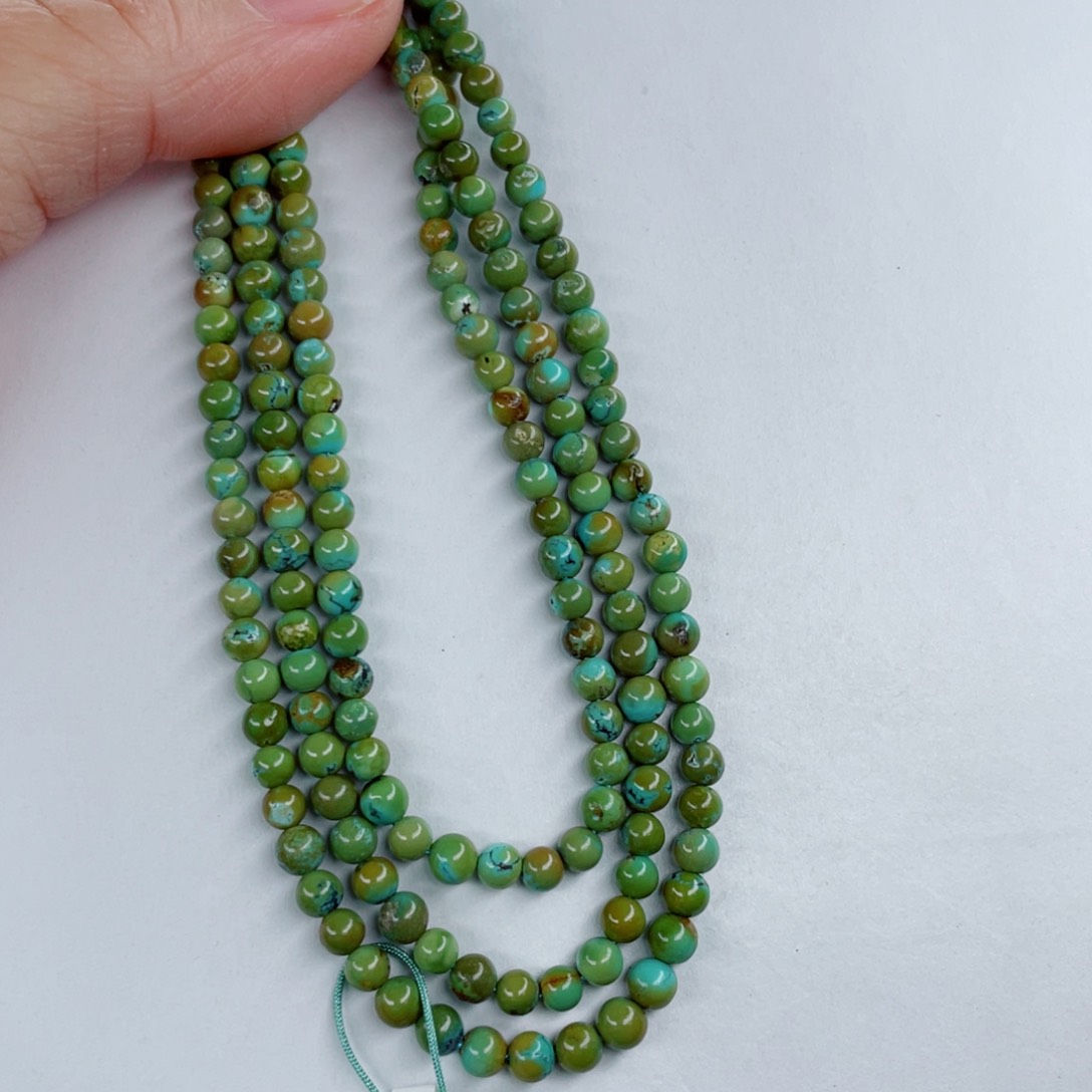 绿松石颈饰未镶嵌