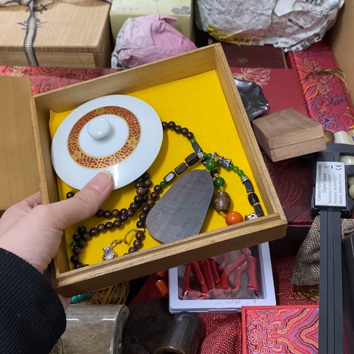 瓷片哈中古工艺品一件