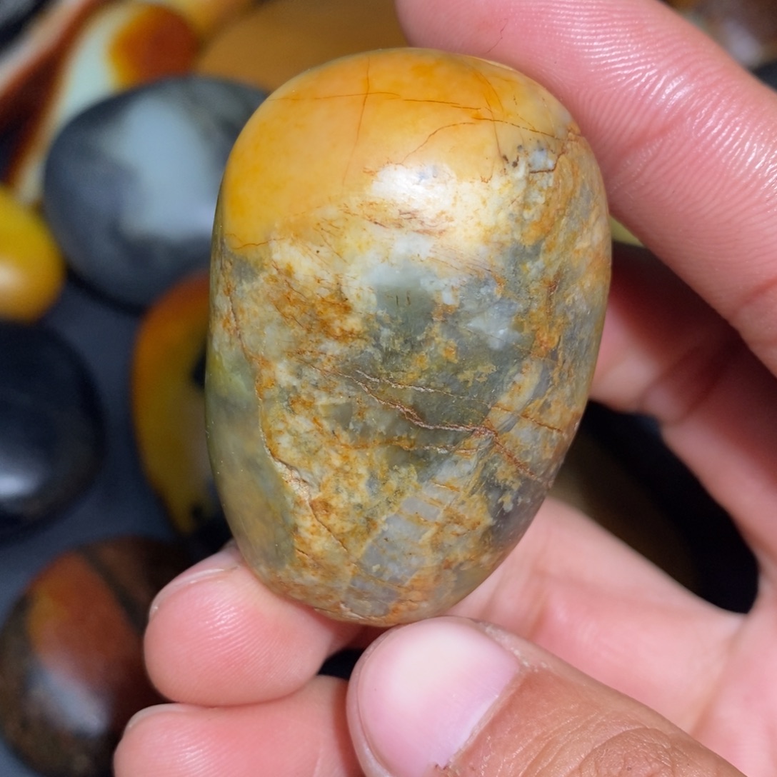 和田玉未镶嵌珠宝奇石