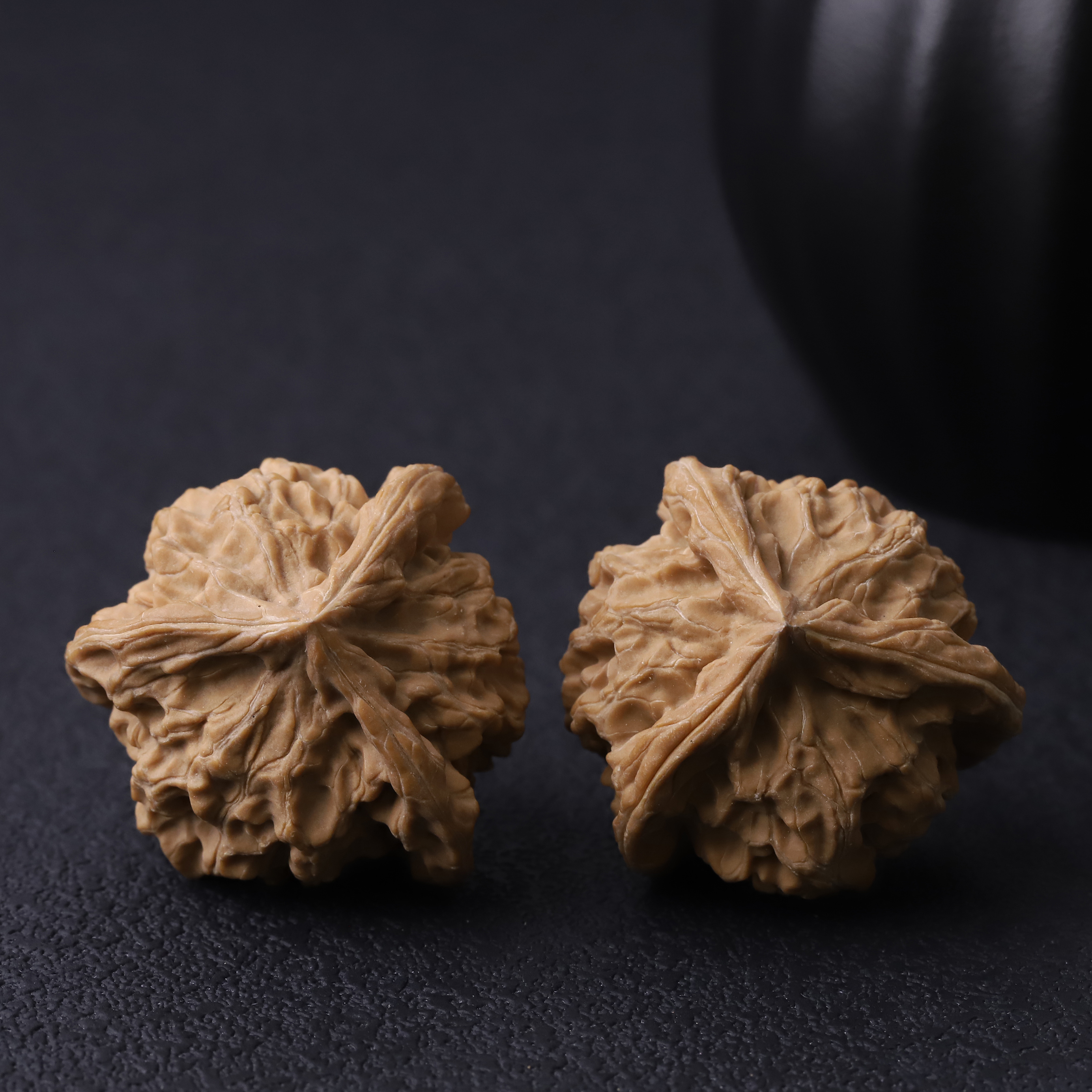 HT1216*1【盘山三棱】文玩核桃手把件（个别微挑尖）