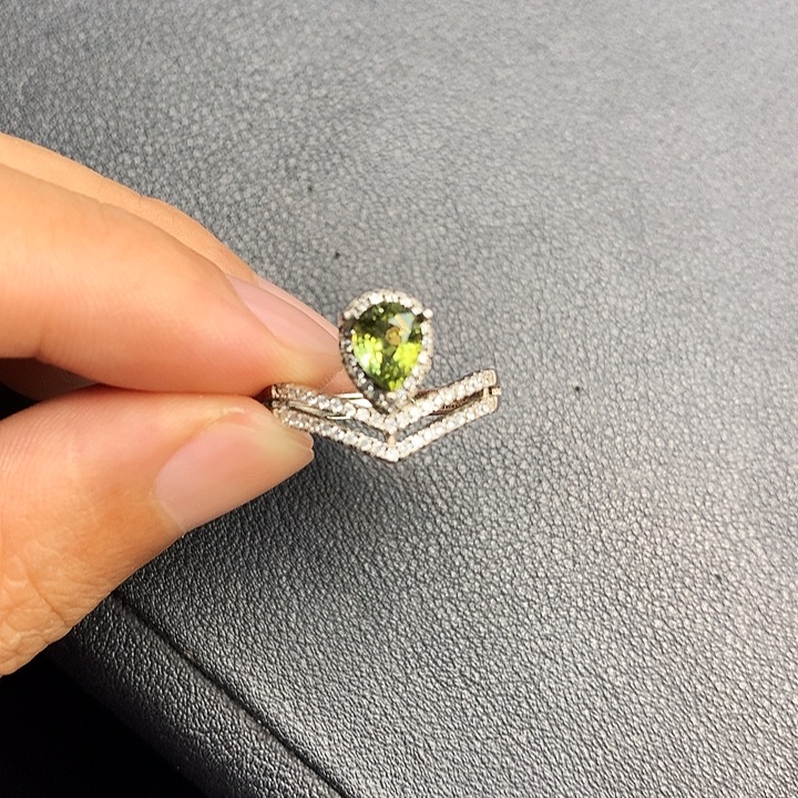 银S925镶嵌碧玺戒指不退不换