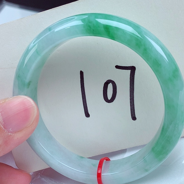 翡翠未镶嵌手镯翡翠