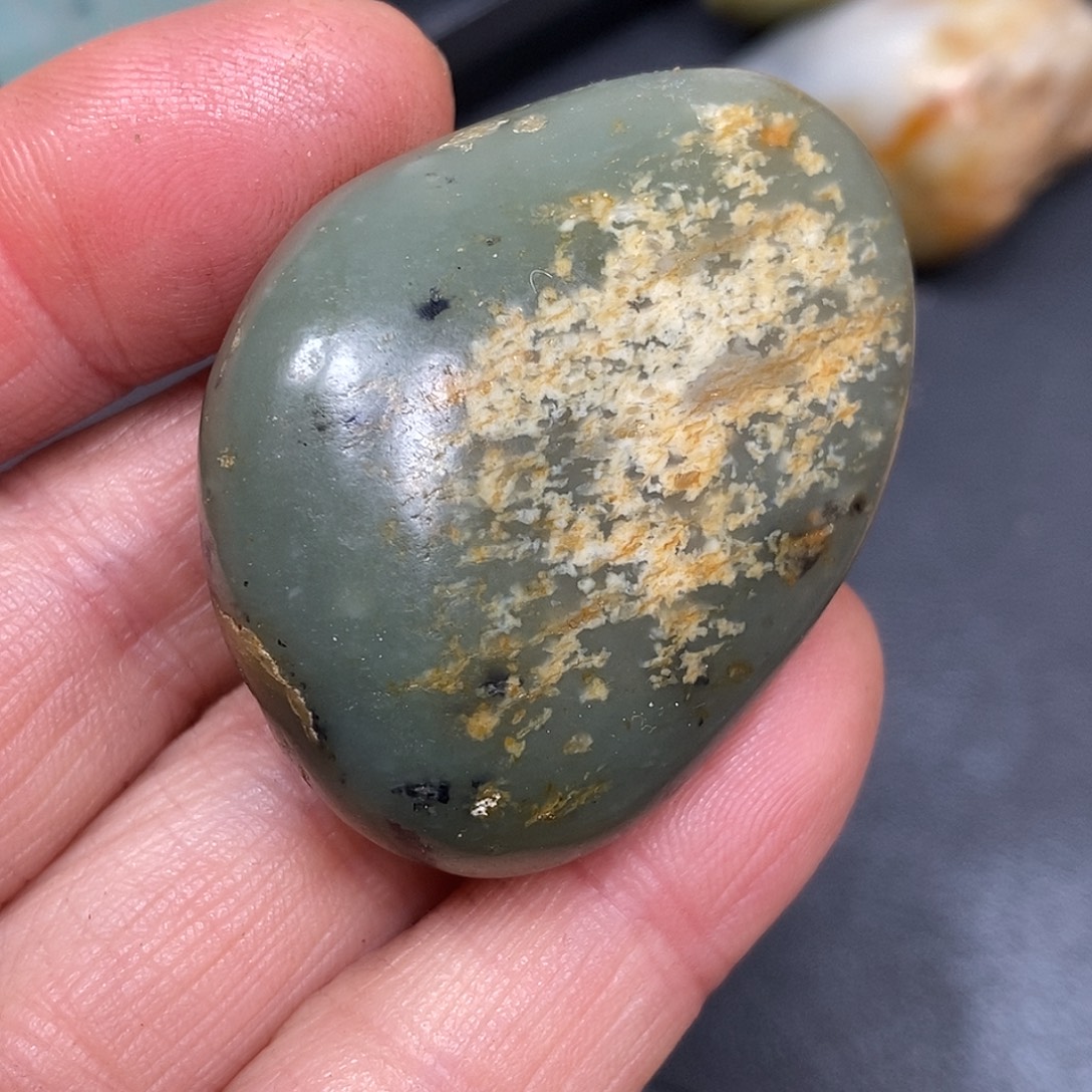 和田玉未镶嵌珠宝奇石