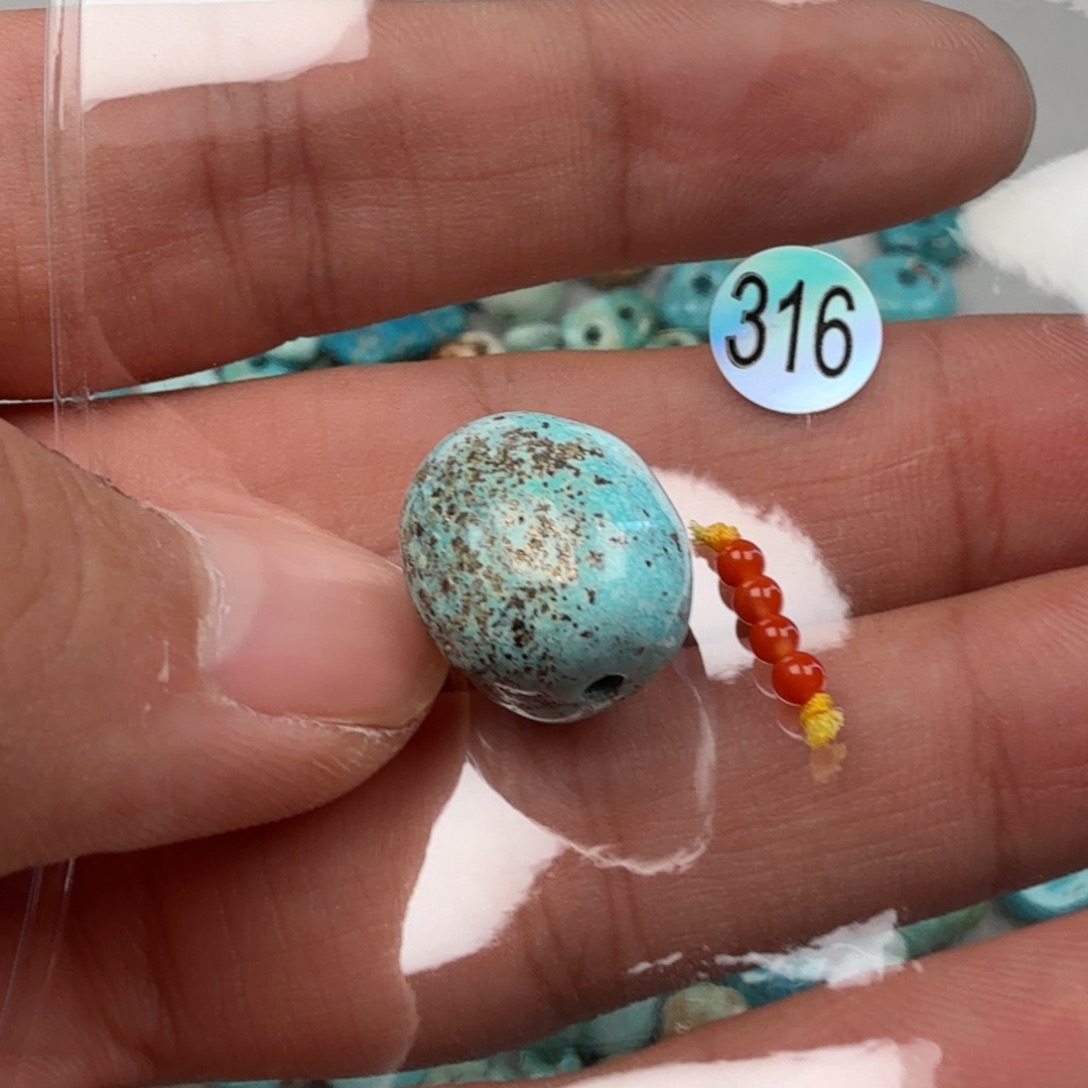 南红玛瑙未镶嵌珠宝奇石