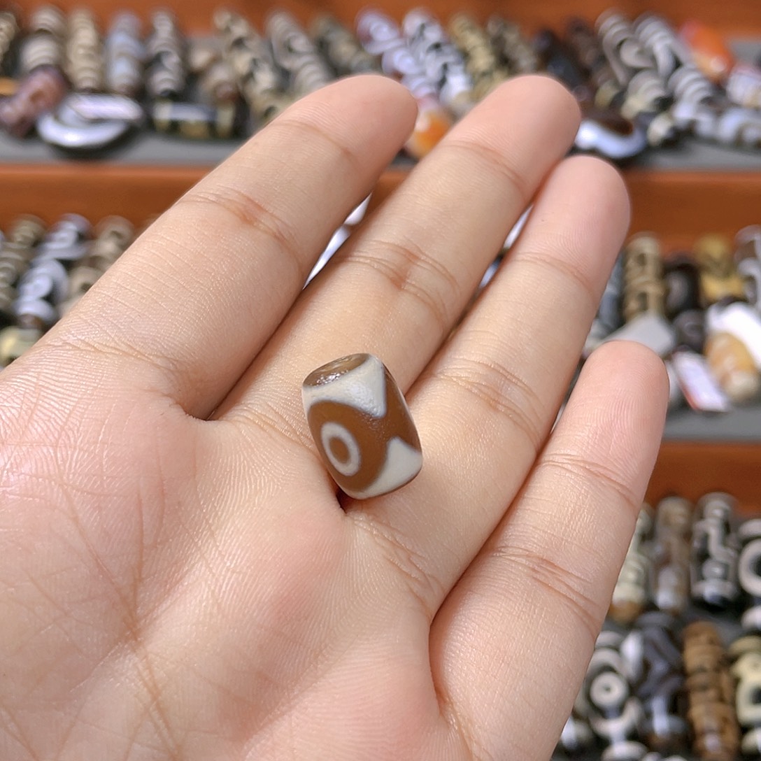 缺***缺玛瑙/玉髓未镶嵌颈饰