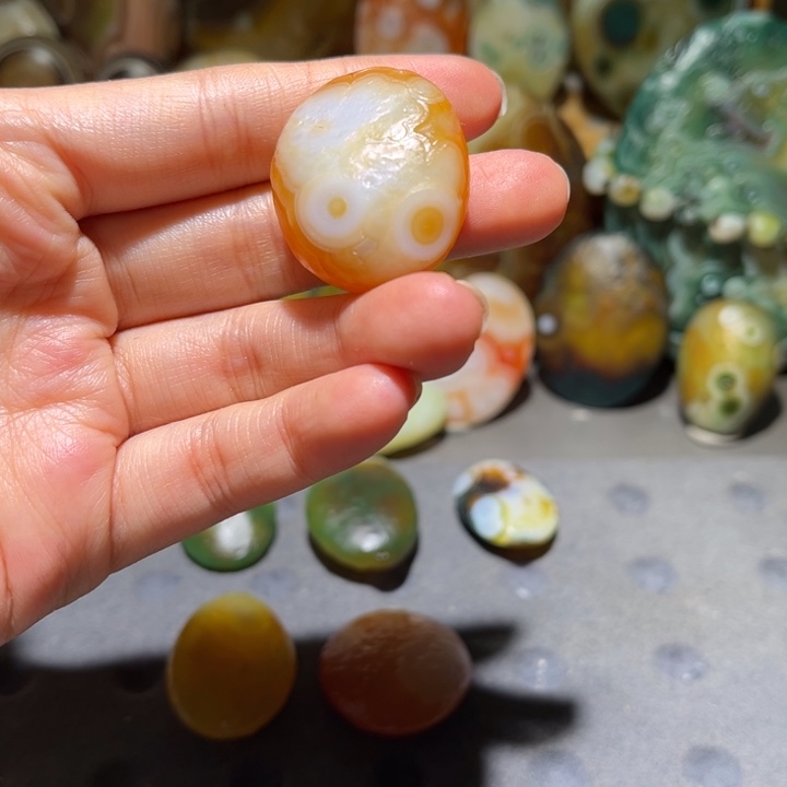 未镶嵌玛瑙/玉髓珠宝奇石