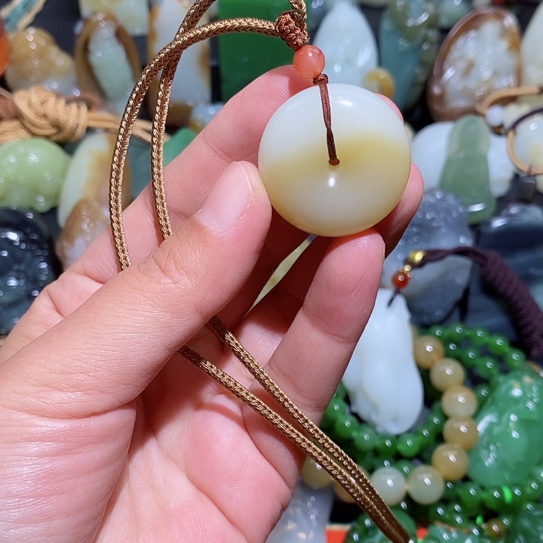 和田玉挂件未镶嵌