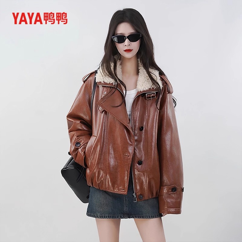 鸭鸭正品羽绒服女2025冬新款复古夹克短款时尚保暖毛毛领皮衣外套