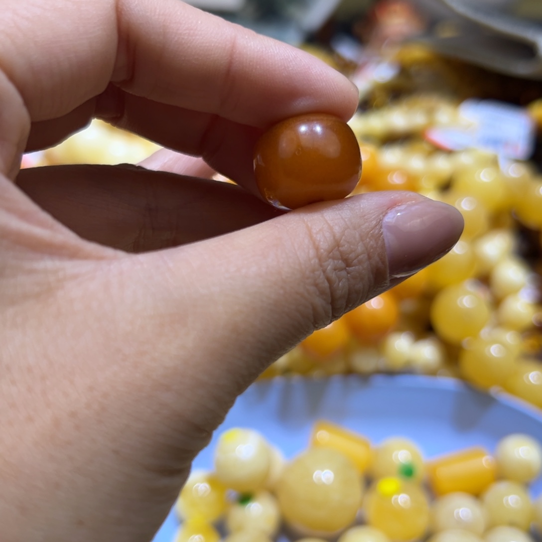 琥珀珠宝奇石未镶嵌