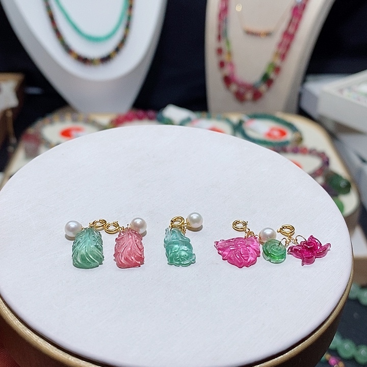 碧玺吊坠(不含链)18K金镶嵌碧玺吊坠多样性发一件