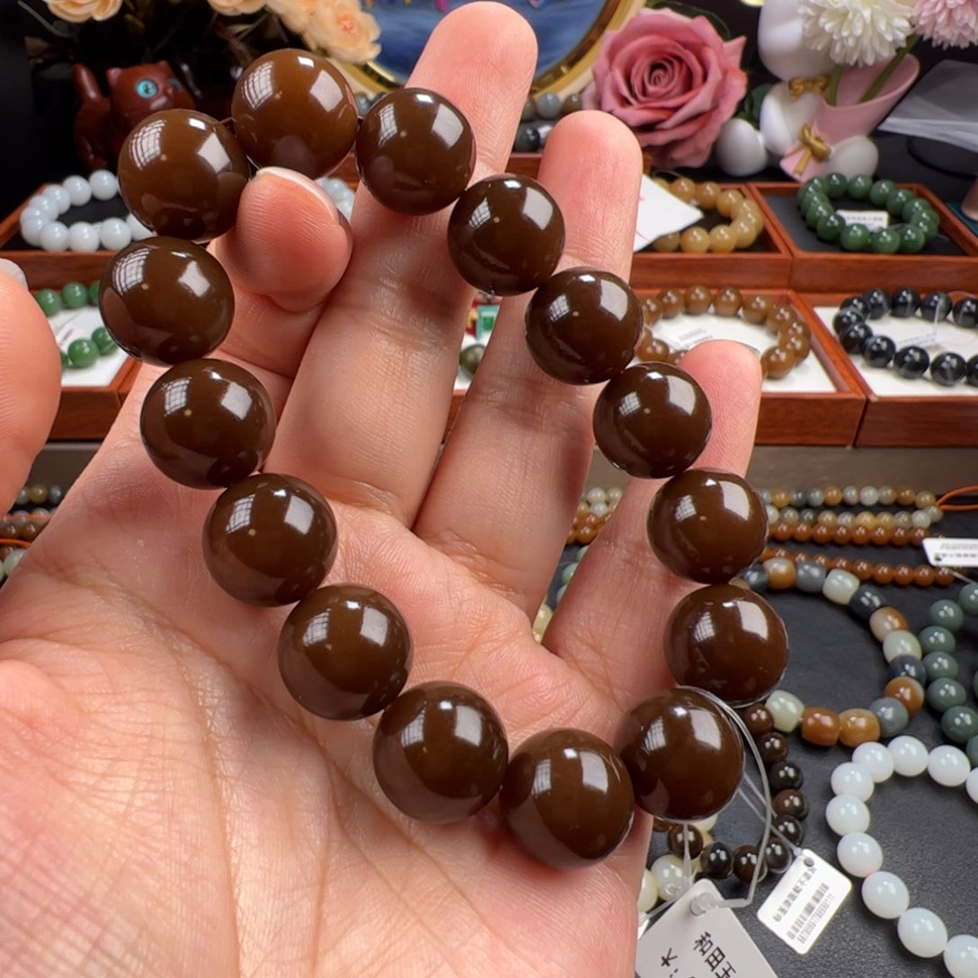 和田玉手链未镶嵌且末老红糖14