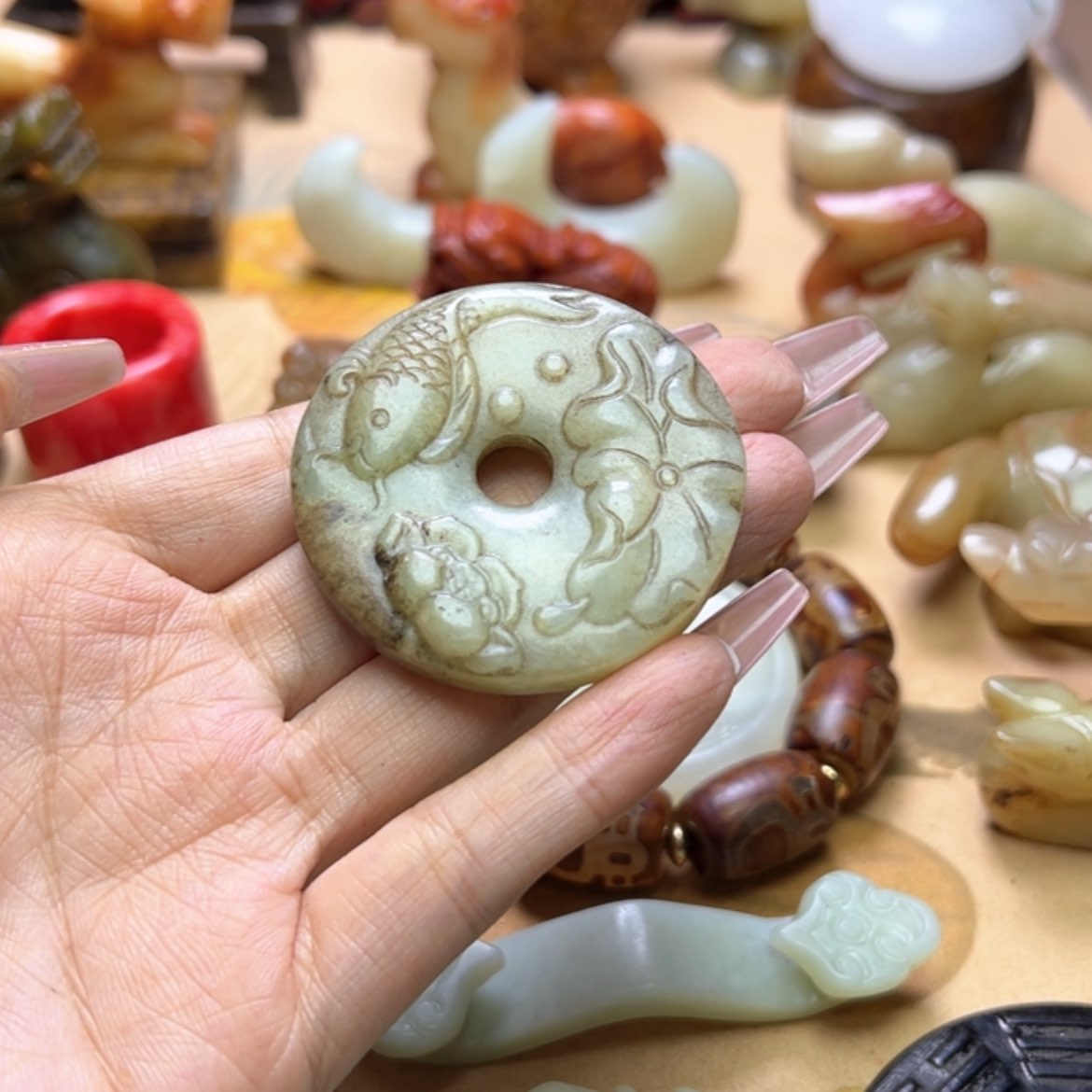 【闪购商品】蛇纹石玉颈饰未镶嵌