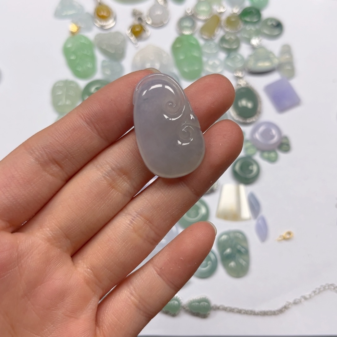 翡翠颈饰未镶嵌冰紫如意