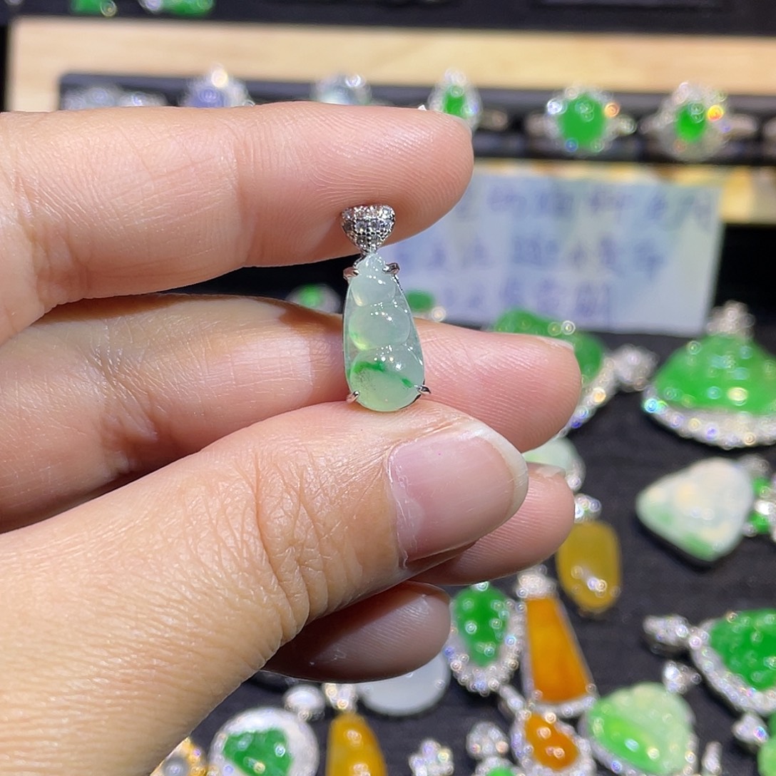 翡翠银S925镶嵌颈饰