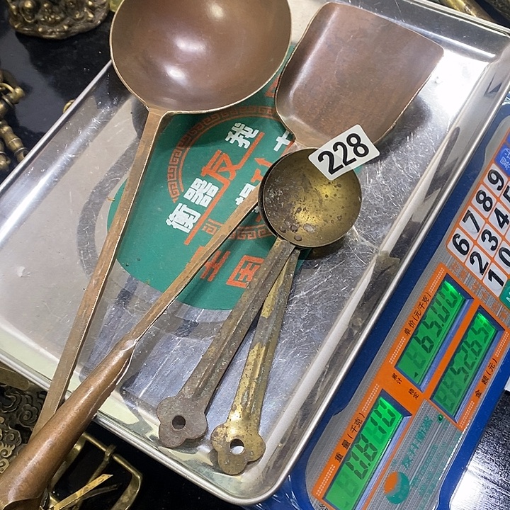 只***）闪电购铜摆件工艺品228