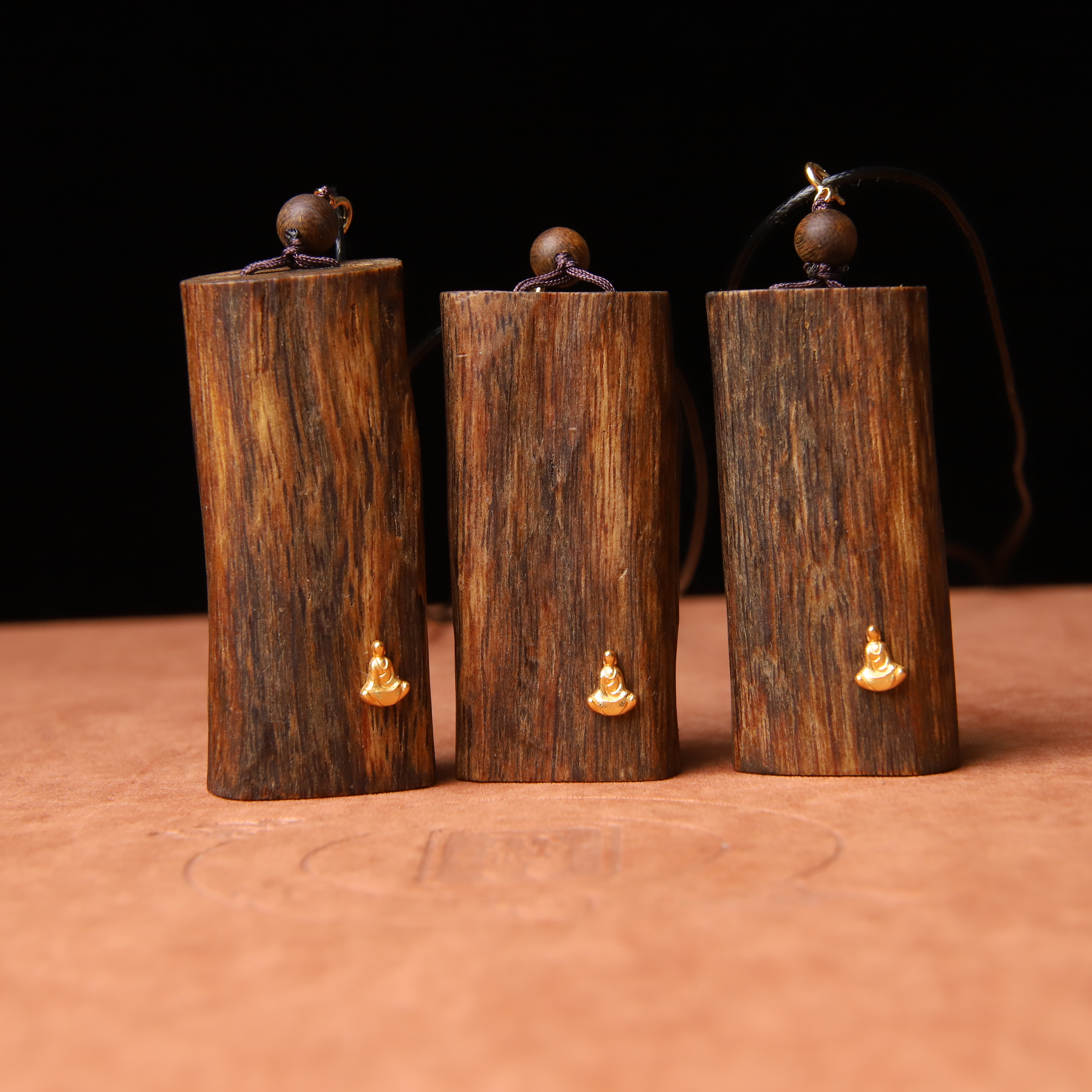 沉香【羽伽】沉香新国风时尚吊坠多样性发其一