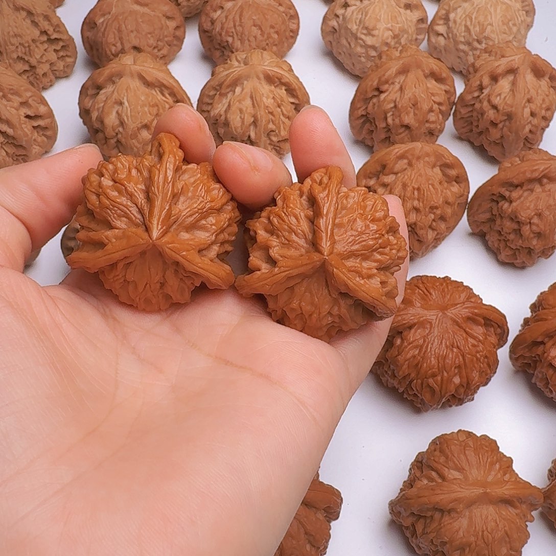 吊坠桃核盘山三棱