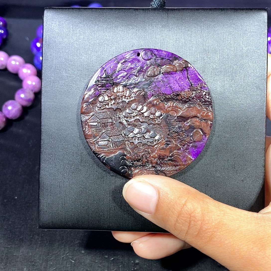 苏纪石（舒俱来）未镶嵌南非舒俱来山水雕刻圆牌