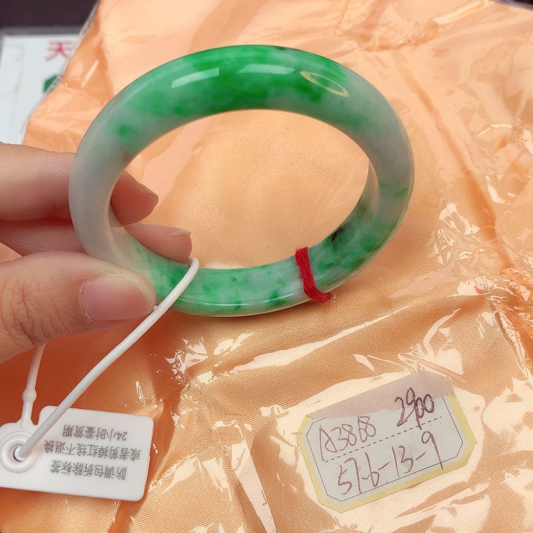 翡翠未镶嵌手镯缅甸翡翠