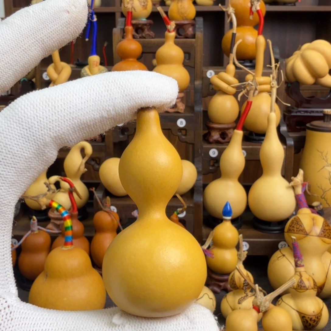 密密麻麻在一楼等她了