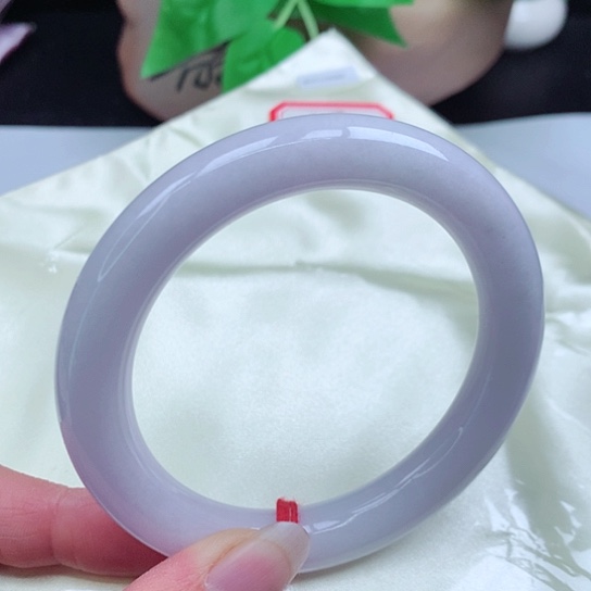 翡翠手镯未镶嵌       圆条61 粉紫色