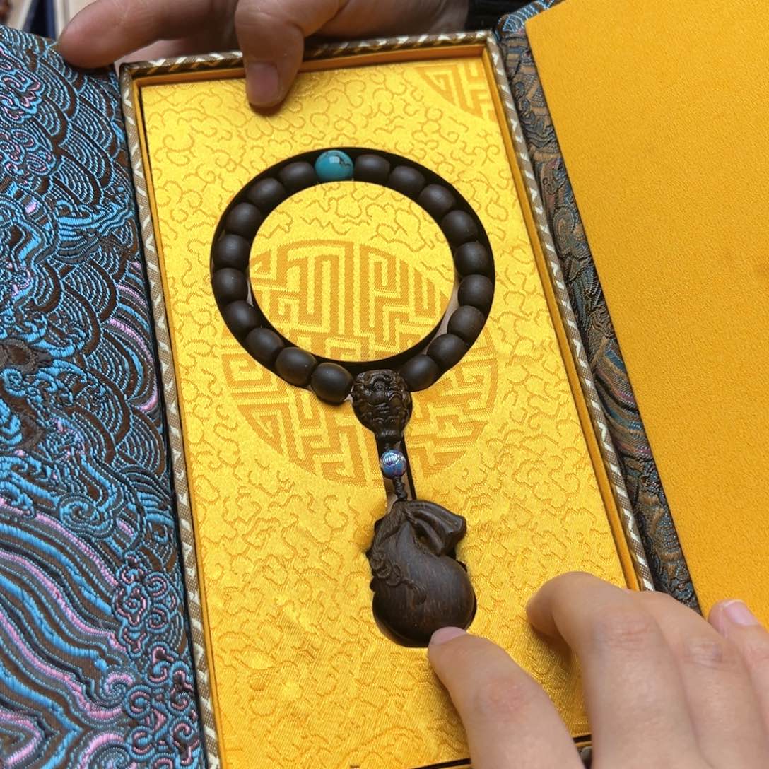 大叶紫檀（黑酸枝木类）