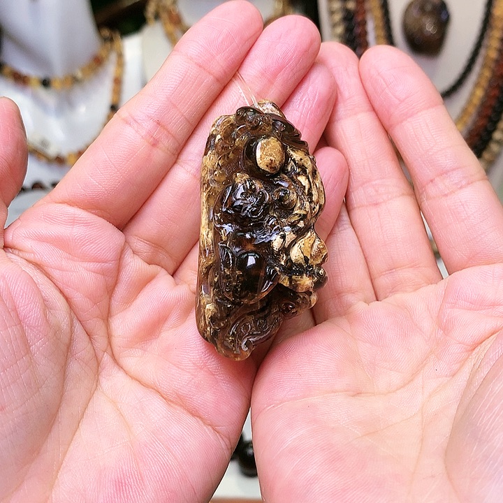 琥珀裸石未镶嵌ꕀ****ฅ抚顺琥珀