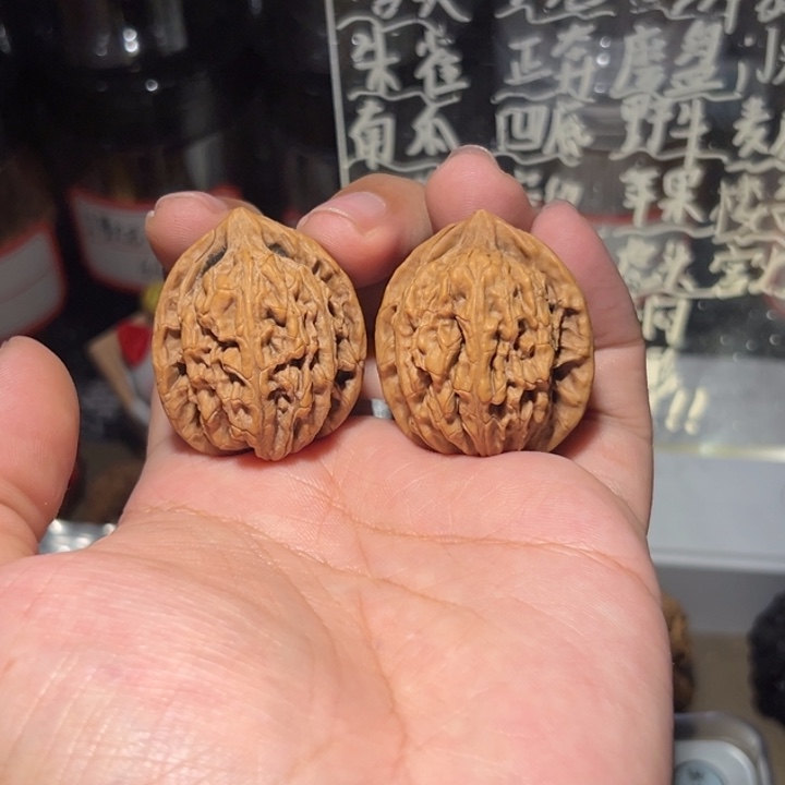 小***K把件文玩核桃31望月