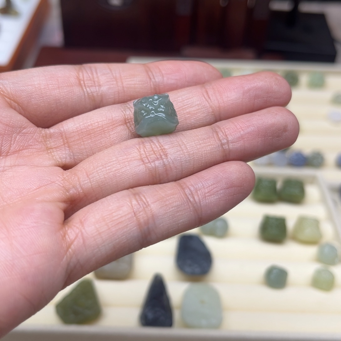 巷***花和田玉未镶嵌珠宝半成品