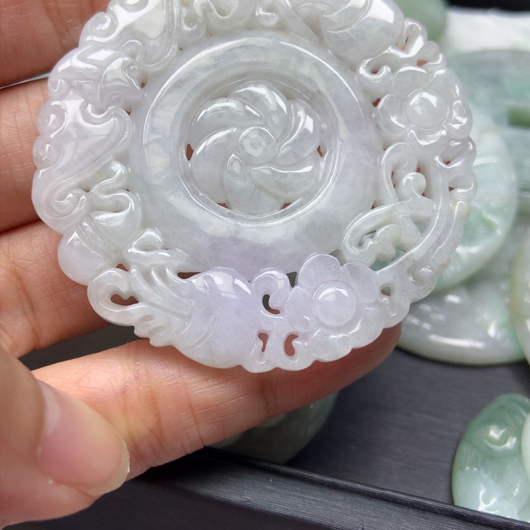 翡翠颈饰未镶嵌天然翡翠