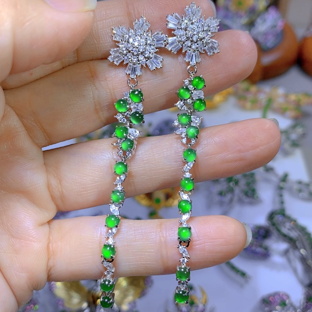 翡翠颈饰银S925镶嵌天然翡翠