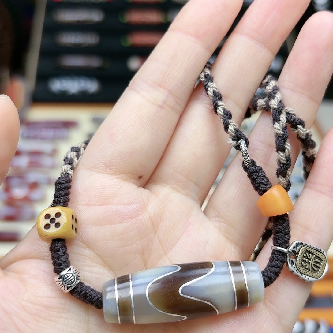 玛瑙/玉髓颈饰未镶嵌