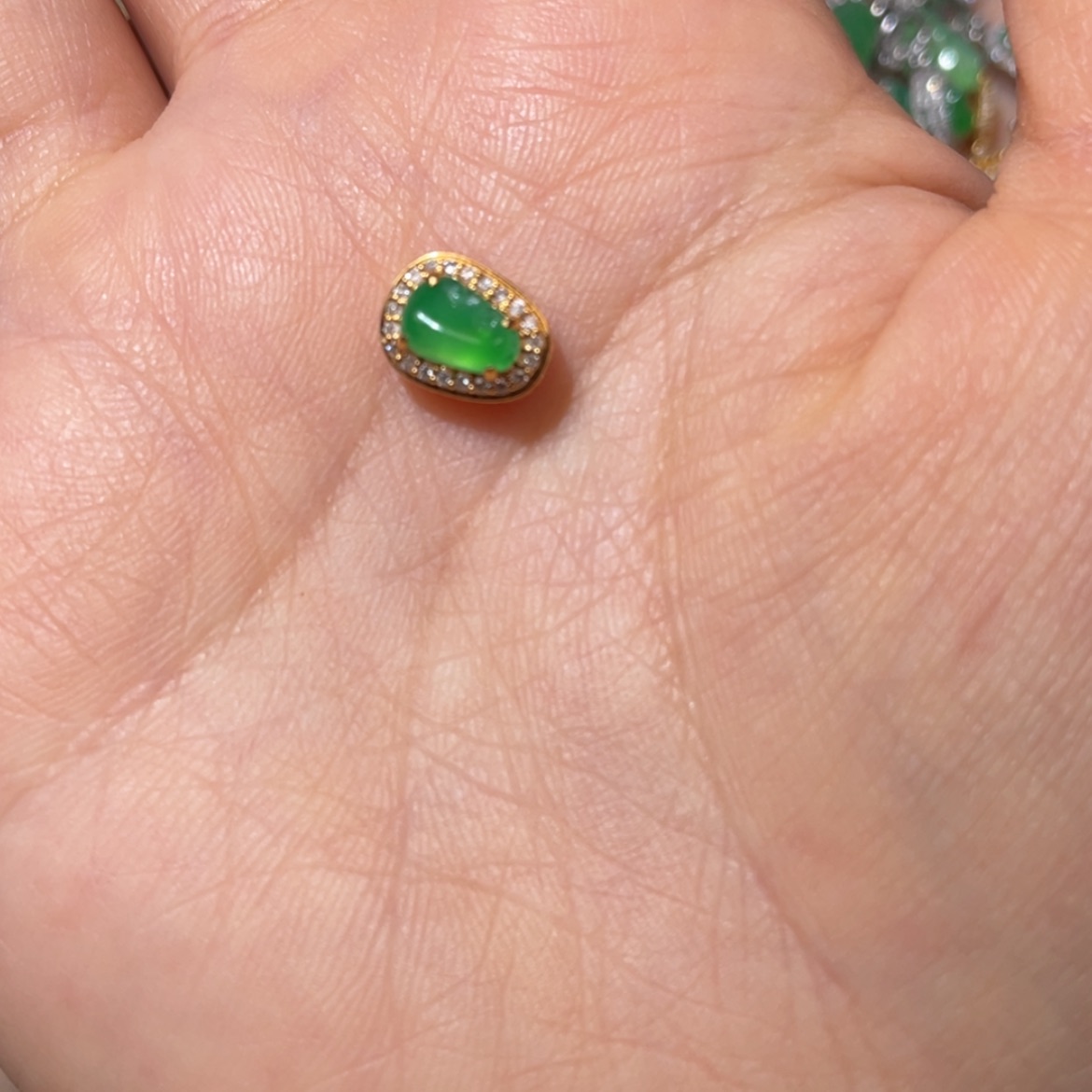 【闪购商品】颈饰18K金镶嵌翡翠莫*莫