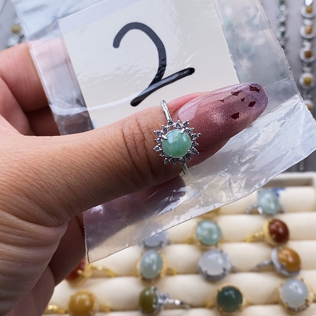 翡翠未镶嵌戒指缅甸