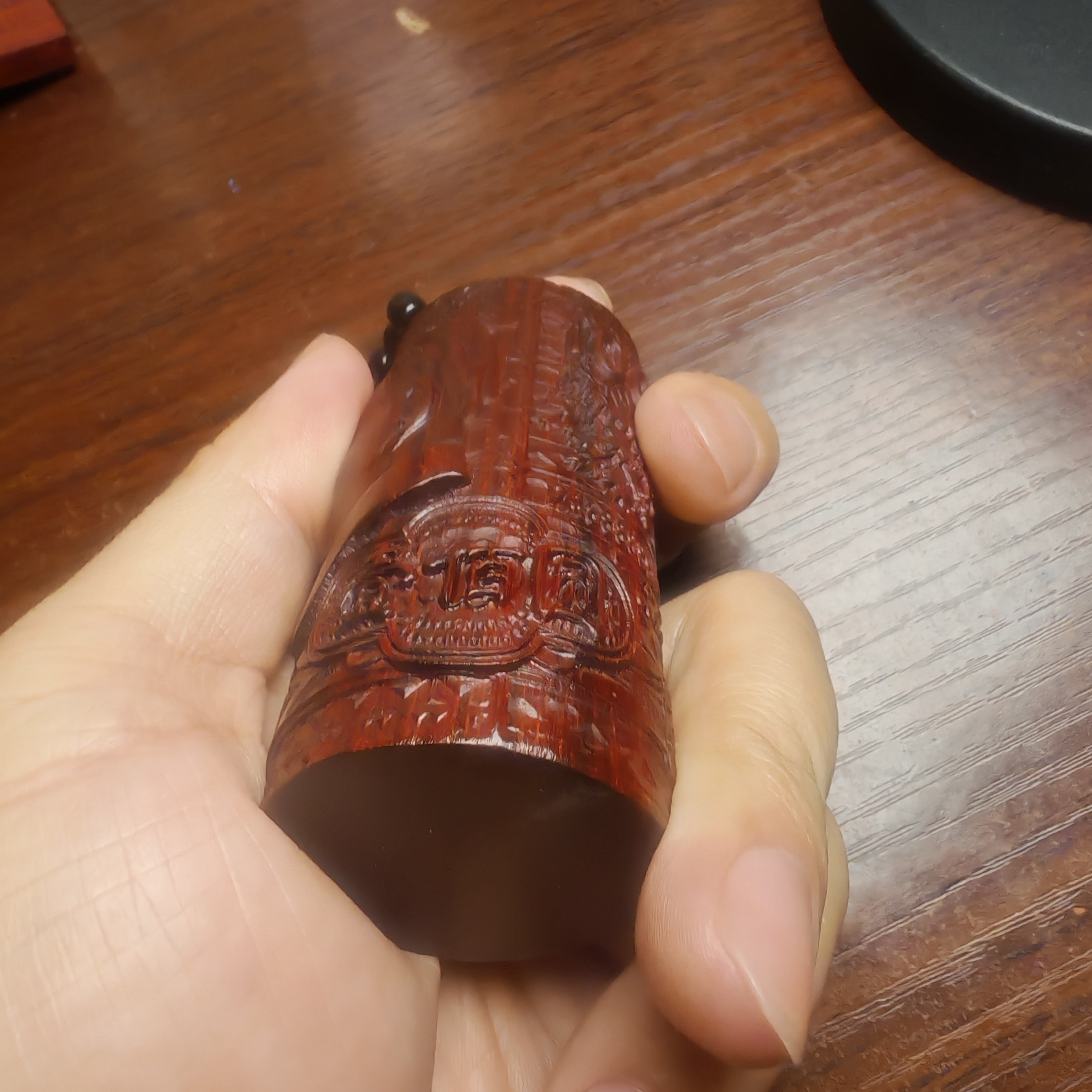 老款手中有钱 紫檀木雕手把件