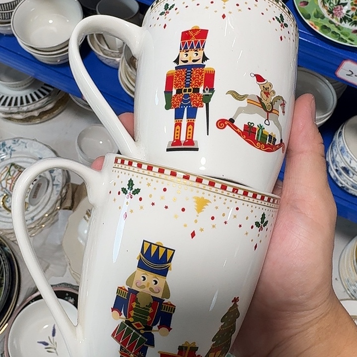 搪瓷两个马克杯均价12.5一个